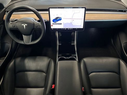 Used 2018 Tesla Model 3 Long Range RWD image 13