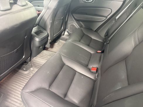 Used 2024 Volvo XC60 B5 Plus w/ Climate Package AWD/4WD image 7