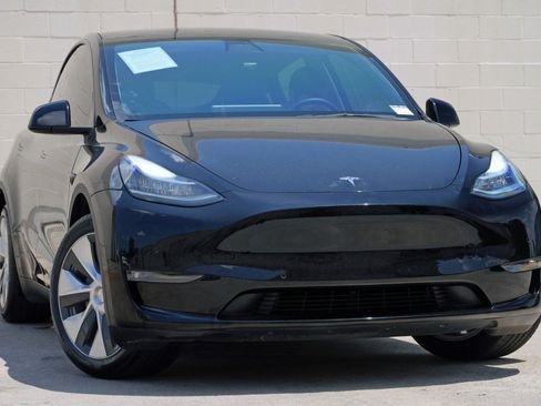 Used 2022 Tesla Model Y Long Range AWD/4WD image 4