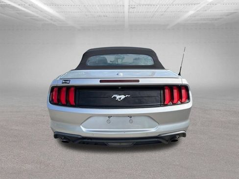 Used 2018 Ford Mustang Premium RWD image 5