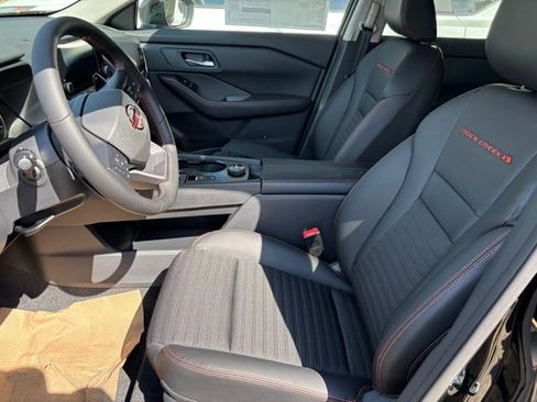 New 2026 Nissan Rogue SV AWD/4WD image 4
