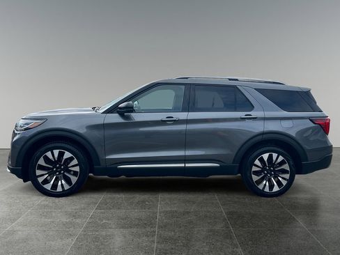Used 2025 Ford Explorer Platinum w/ LUX Leather Package AWD/4WD image 4