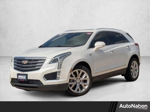 Used 2017 Cadillac XT5 Luxury FWD image 1