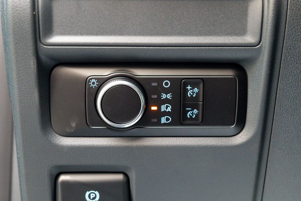 Used 2023 Ford Expedition XLT AWD/4WD image 52