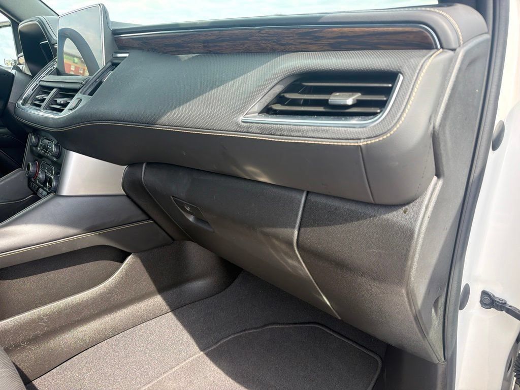 Certified 2023 Chevrolet Suburban Premier w/ Advanced Technology Package AWD/4WD image 40