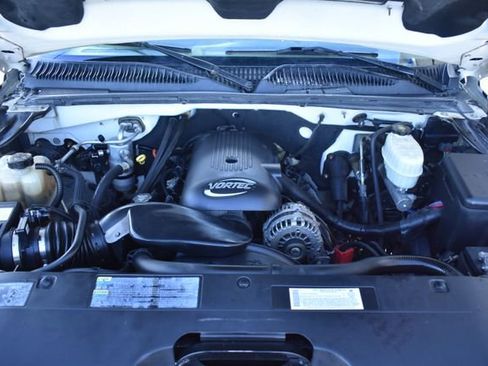 Used 2005 Chevrolet Silverado 3500 W/T w/ Snow Plow Prep Package image 31