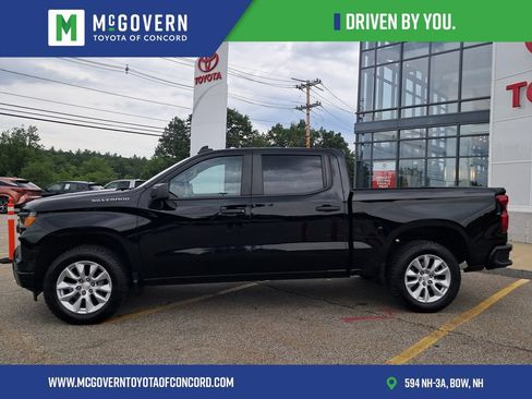 Used 2022 Chevrolet Silverado 1500 Custom AWD/4WD image 2