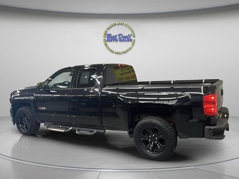 Used 2017 Chevrolet Silverado 1500 LT w/ Midnight Edition AWD/4WD image 2