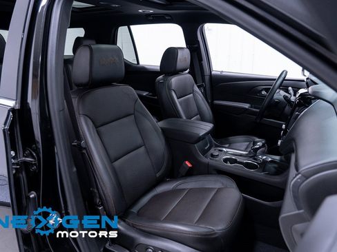 Used 2023 Chevrolet Traverse High Country image 57