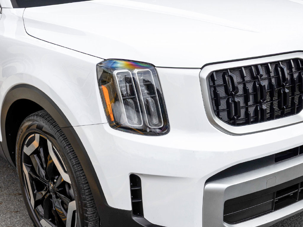 Used 2024 Kia Telluride EX w/ EX Captain's Chair Package AWD/4WD image 35