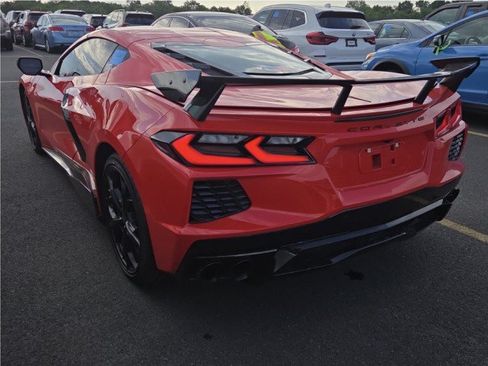 Used 2020 Chevrolet Corvette Stingray Coupe w/ 1LT RWD image 2
