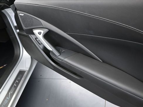 Used 2019 Chevrolet Corvette Stingray Coupe w/ 1LT image 17