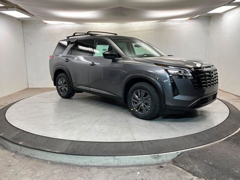 New 2026 Nissan Pathfinder SV image 7