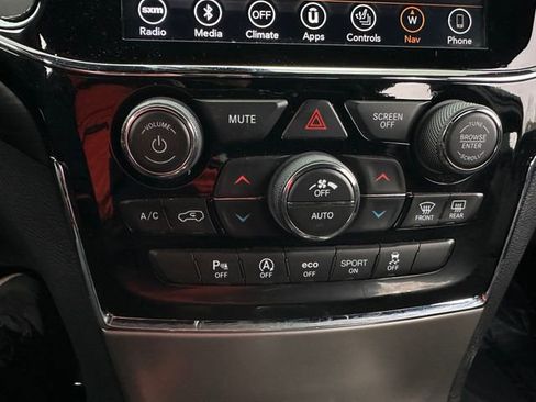 Used 2019 Jeep Grand Cherokee Altitude image 28