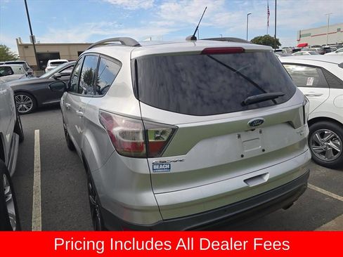 Used 2017 Ford Escape Titanium FWD image 9