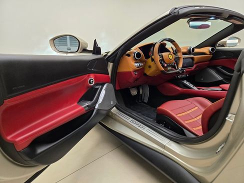 Used 2023 Ferrari Portofino M RWD image 18