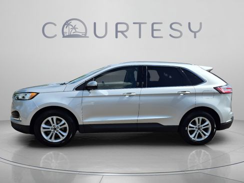 Used 2019 Ford Edge SEL w/ Equipment Group 201A FWD image 2