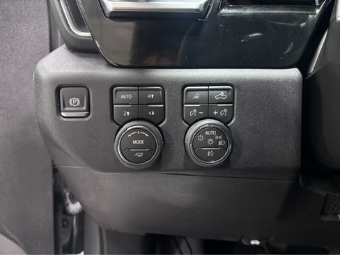 Used 2026 Chevrolet Silverado 1500 RST AWD/4WD image 25