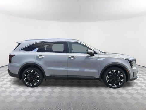 Used 2025 Kia Sorento EX w/ Panoramic Sunroof Package FWD image 18