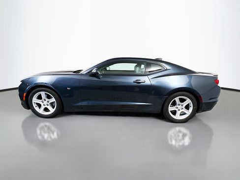 Used 2023 Chevrolet Camaro LT RWD image 9