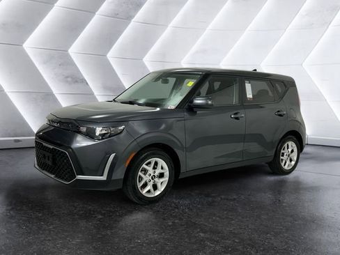 Used 2023 Kia Soul LX w/ Option Group 015 image 3