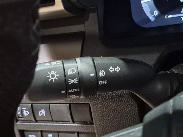 Used 2025 Toyota Tacoma TRD Off-Road AWD/4WD image 10