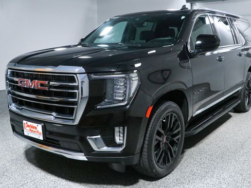 Used 2023 GMC Yukon XL SLT AWD/4WD image 37
