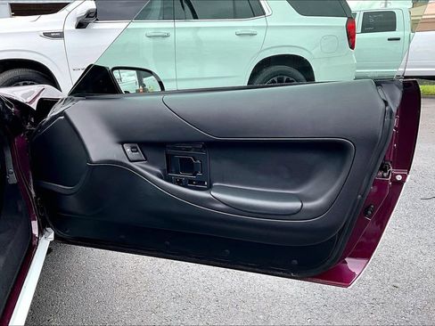 Used 1995 Chevrolet Corvette Convertible RWD image 26