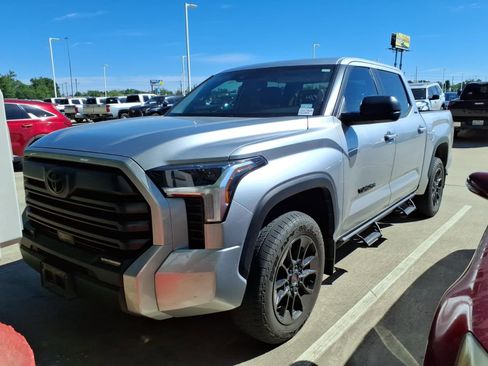 Used 2024 Toyota Tundra SR5 w/ SR5 Premium Package image 4