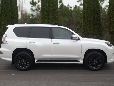 Used 2023 Lexus GX 460 Premium image 7