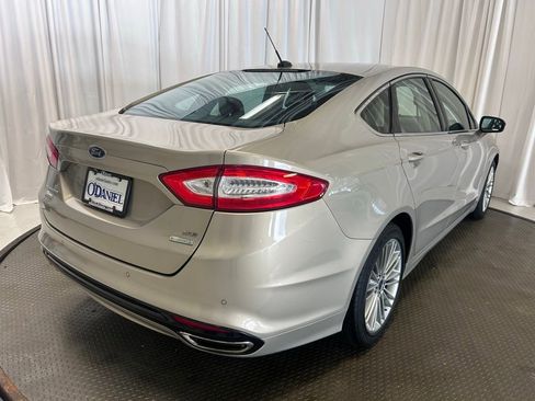 Used 2016 Ford Fusion SE w/ Equipment Group 202A FWD image 29