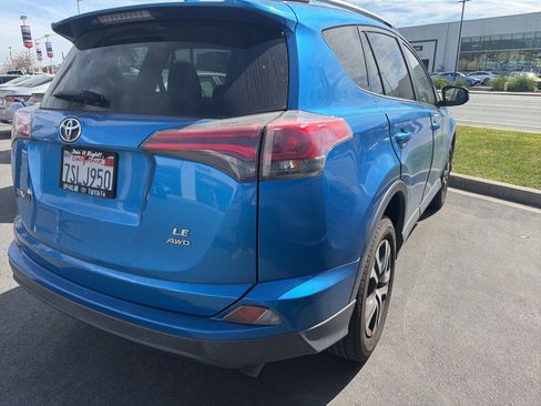 Used 2016 Toyota RAV4 LE image 4