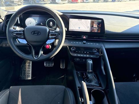 Used 2025 Hyundai Elantra N image 2
