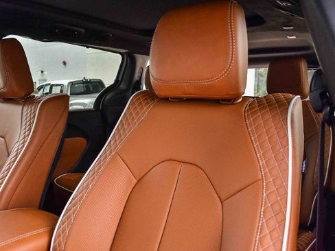 New 2026 Chrysler Pacifica Pinnacle w/ Trailer Tow Group image 24