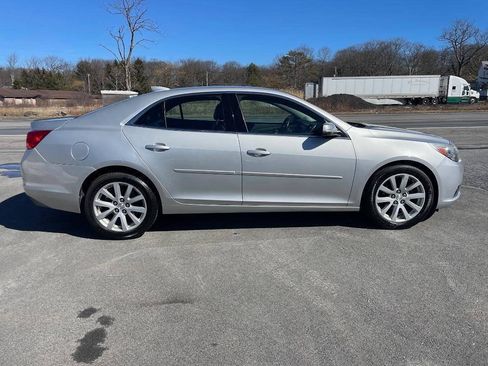 Used 2015 Chevrolet Malibu LT FWD image 9