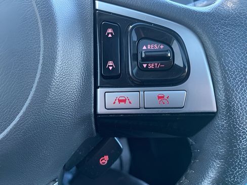 Used 2017 Subaru Outback 3.6R Touring image 16