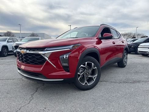 New 2026 Chevrolet Trax LT image 1