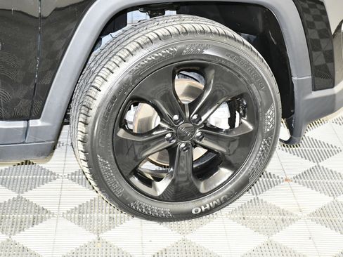 Used 2020 Jeep Compass Latitude image 53