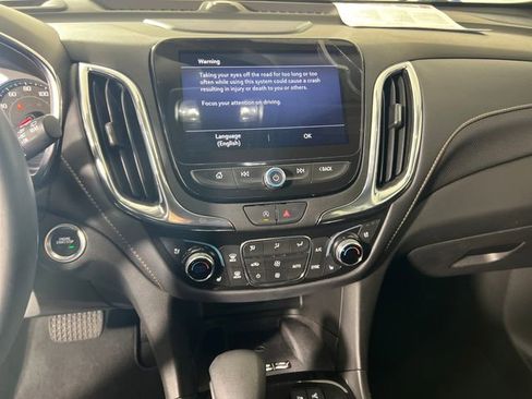 Used 2023 Chevrolet Equinox Premier image 17