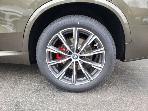 New 2026 BMW X5 xDrive40i w/ M Sport Package AWD/4WD image 29