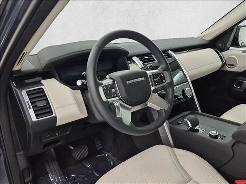 Certified 2026 Land Rover Discovery S AWD/4WD image 10