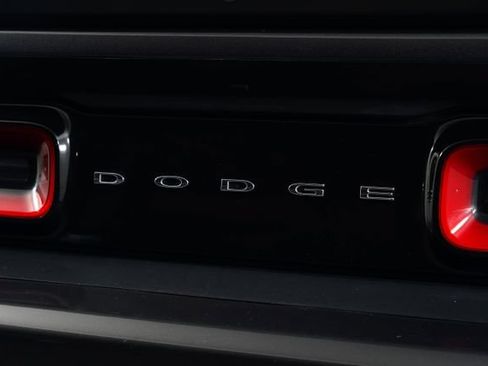 Used 2016 Dodge Challenger SRT Hellcat RWD image 16
