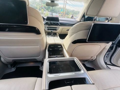 Used 2018 BMW M760i xDrive image 12