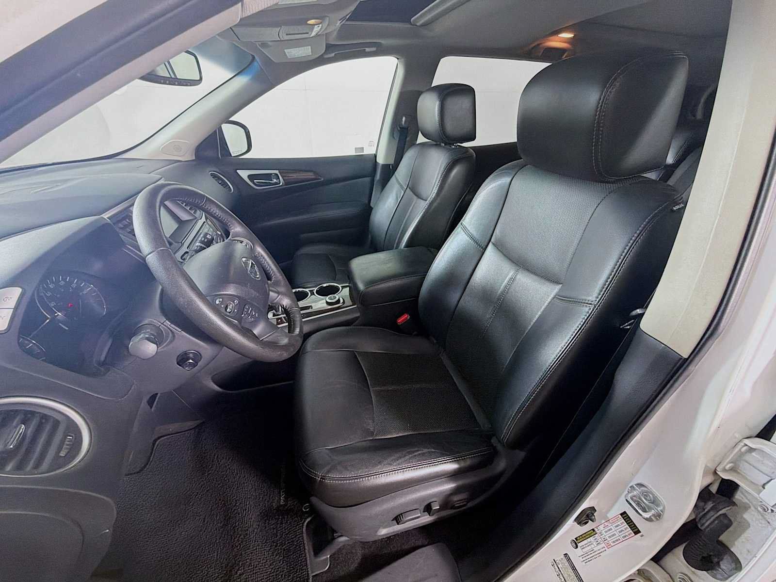 Used 2013 Nissan Pathfinder Platinum w/ Platinum Premium Pkg AWD/4WD image 20