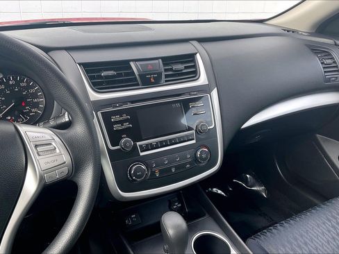 Used 2018 Nissan Altima 2.5 S w/ S Convenience Package image 7