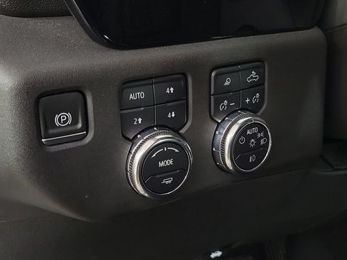 Used 2023 GMC Sierra 1500 SLT w/ SLT Premium Package AWD/4WD image 23