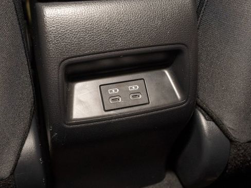 Used 2025 Toyota Corolla LE image 7