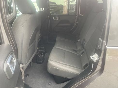 Used 2021 Jeep Gladiator Overland AWD/4WD image 20