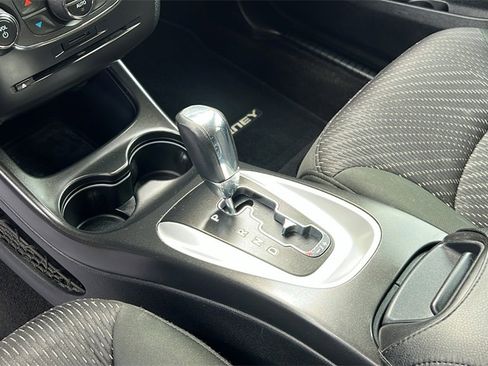 Used 2011 Dodge Journey Express image 24