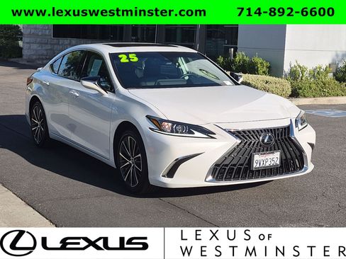 Used 2025 Lexus ES 300h w/ Premium Package FWD image 3